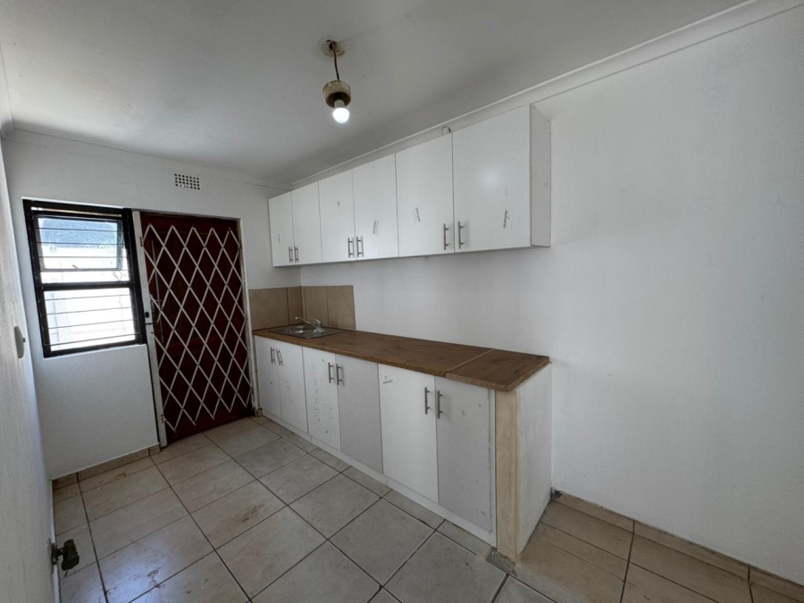 6 Bedroom Property for Sale in Hindle Park Western Cape